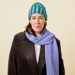 Alternative view of Special Beanie & Schal im Set